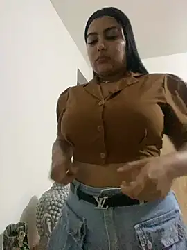 NatashaBrown12 online show from 02.18.26