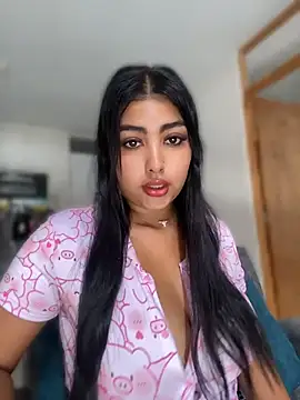 NatashaBrown12 online show from 05.17.26