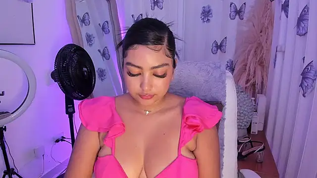 NatashaBrown12 online show from 05.27.26