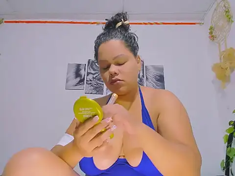 Snapshot of Alhelqueen chatting on 02.17.26 Alhelqueen online show from 02.17.26