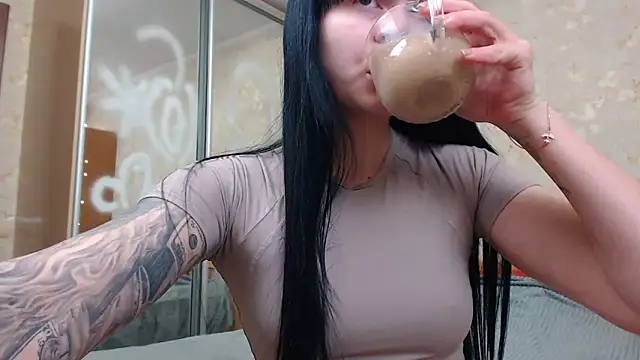 JuicyJess online show from 12.30.24