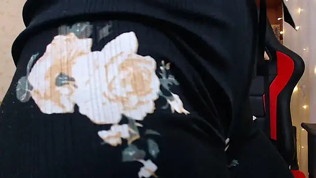 JuicyJess online show from 01.03.25