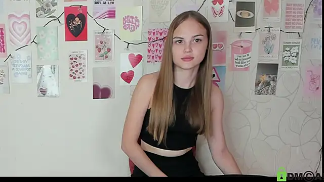 Snapshot of little_radiant_sun chatting on 10.07.25 little radiant sun online show from 10.07.25