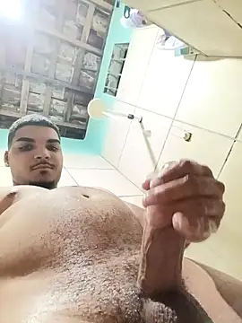 Snapshot of willsafado02 chatting on 10.29.25 willsafado02 online show from 10.29.25