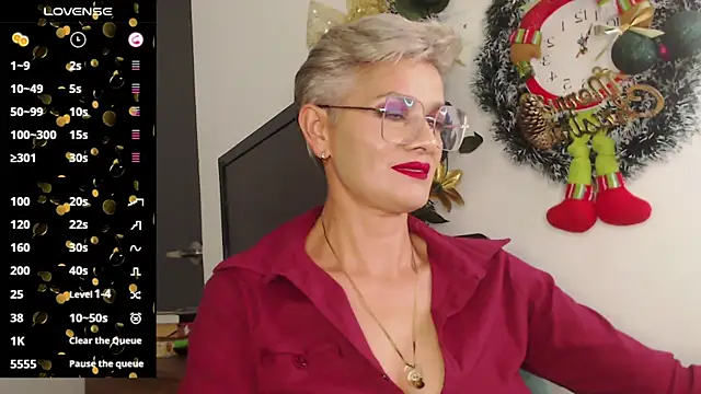 scarlett paris22 online show from 12.30.24