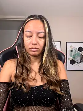 DianaHopson online show from 10.03.25