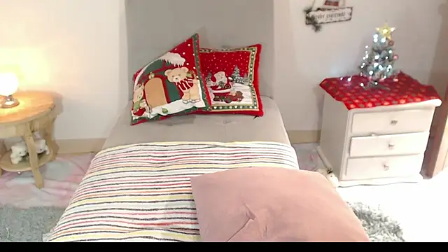 Snapshot of lilian_prada chatting on 12.20.24 lilian prada online show from 12.20.24