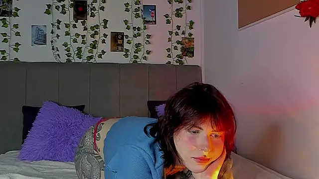 miss Lizzy online show from 12.16.24