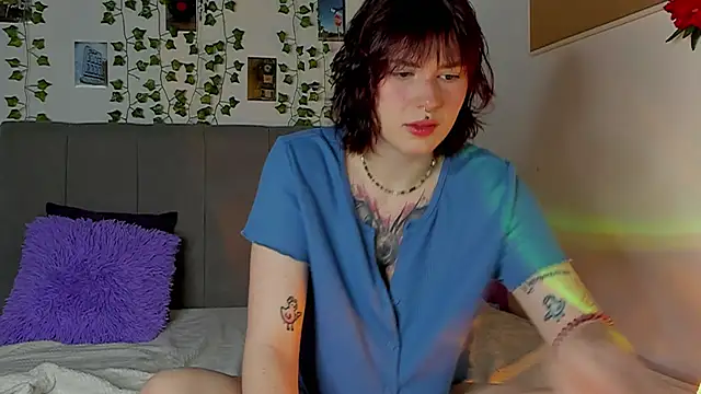 miss Lizzy online show from 12.21.24
