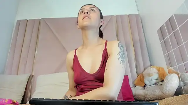 Snapshot of AngelaLinaresx69 chatting on 11.11.25 AngelaLinaresx69 online show from 11.11.25