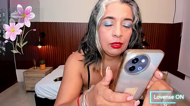 Snapshot of tammy_lynn69 chatting on 09.20.25 tammy lynn69 online show from 09.20.25