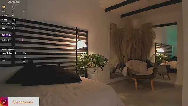 Snapshot of afrodita__25 chatting on 02.14.25 afrodita 25 online show from 02.14.25