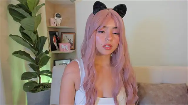 Snapshot of Olivia_xd_ chatting on 06.17.26 Olivia xd online show from 06.17.26