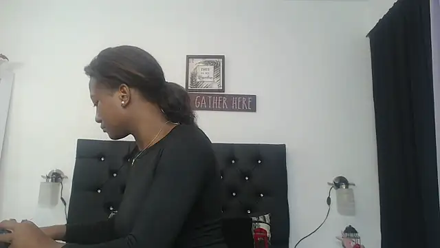 AshlieGreen1 online show from 02.19.25