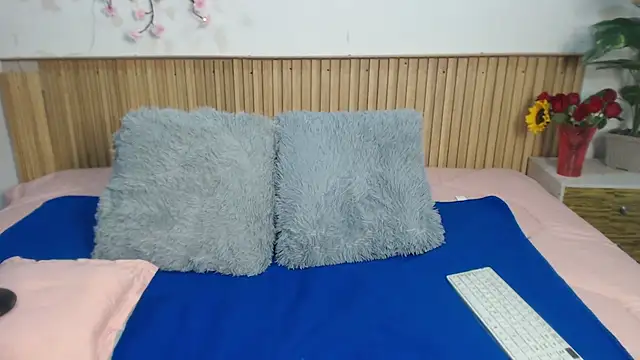 Snapshot of rose_meyer chatting on 10.12.25 rose meyer online show from 10.12.25