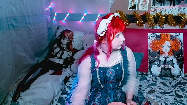 Snapshot of Usagi_Blush_ chatting on 12.21.24 Usagi Blush online show from 12.21.24