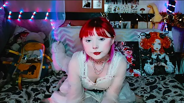 Snapshot of Usagi_Blush_ chatting on 01.24.25 Usagi Blush online show from 01.24.25