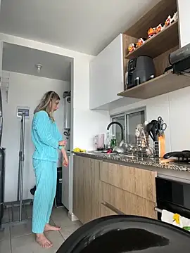 Ameellie online show from 10.08.25