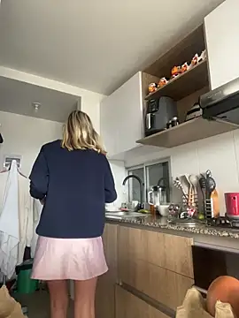 Ameellie online show from 10.19.25