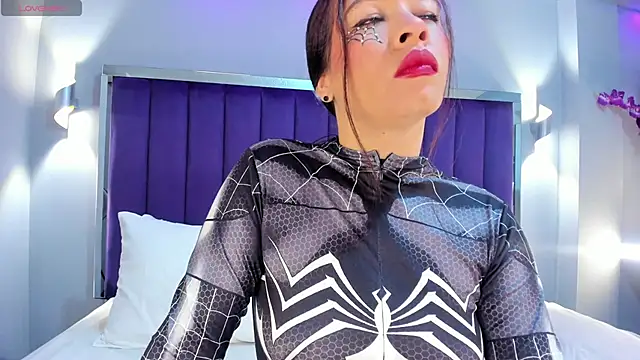 SaraRiley online show from 10.31.25