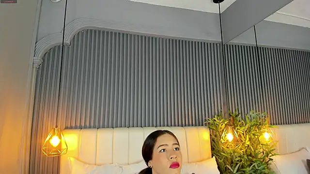 SaraRiley online show from 12.22.25