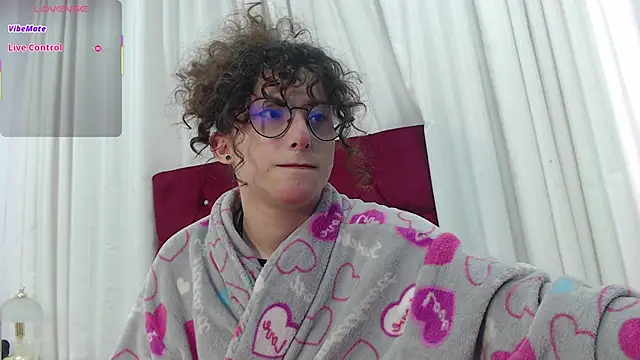 little  amy  online show from 10.04.25