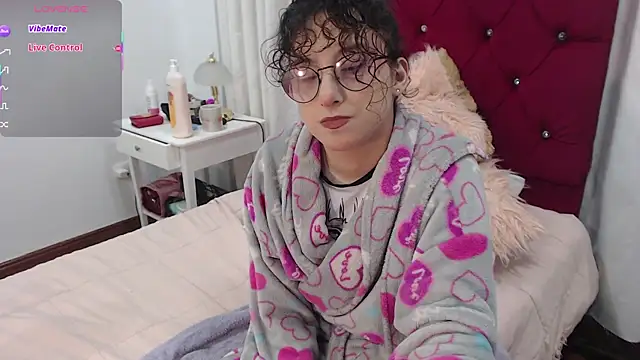 little  amy  online show from 10.11.25