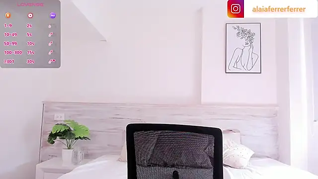 Alaia Ferrer  online show from 01.21.25