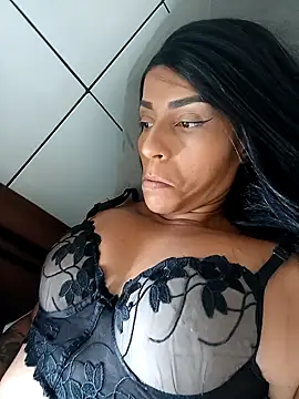 Snapshot of casal7722 chatting on 12.17.24 casal7722 online show from 12.17.24