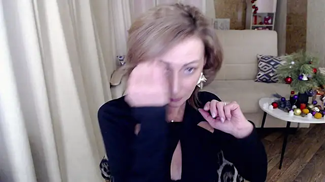 Snapshot of HornyMilf_777 chatting on 01.13.25 HornyMilf 777 online show from 01.13.25