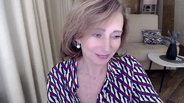 Snapshot of HornyMilf_777 chatting on 01.14.25 HornyMilf 777 online show from 01.14.25