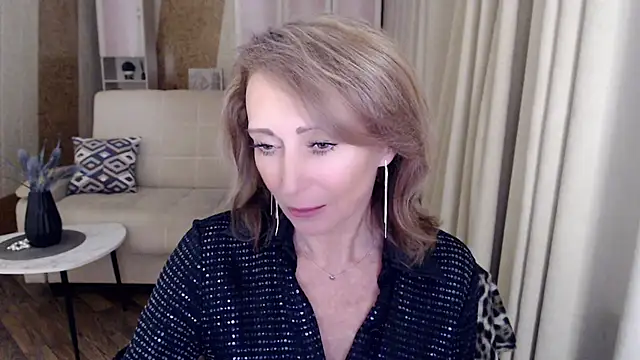 Snapshot of HornyMilf_777 chatting on 01.15.25 HornyMilf 777 online show from 01.15.25