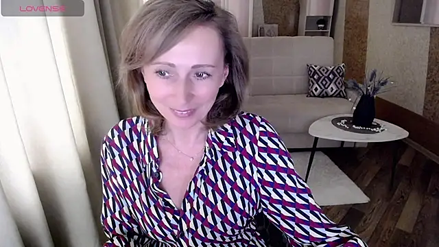 Snapshot of HornyMilf_777 chatting on 01.31.25 HornyMilf 777 online show from 01.31.25