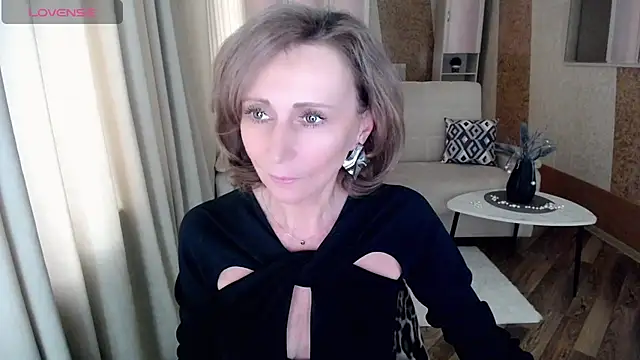 Snapshot of HornyMilf_777 chatting on 02.11.25 HornyMilf 777 online show from 02.11.25