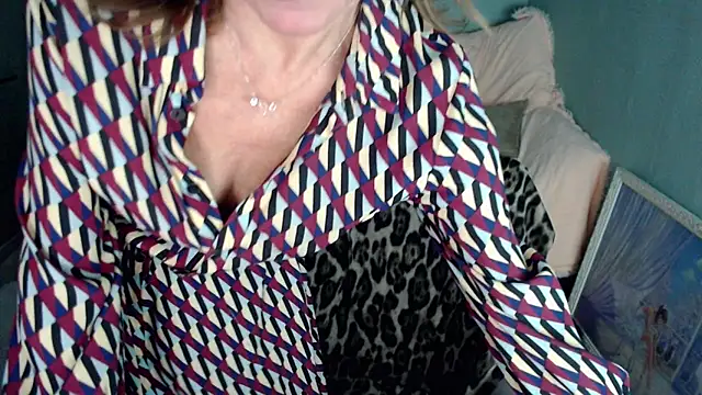 Snapshot of HornyMilf_777 chatting on 03.04.25 HornyMilf 777 online show from 03.04.25