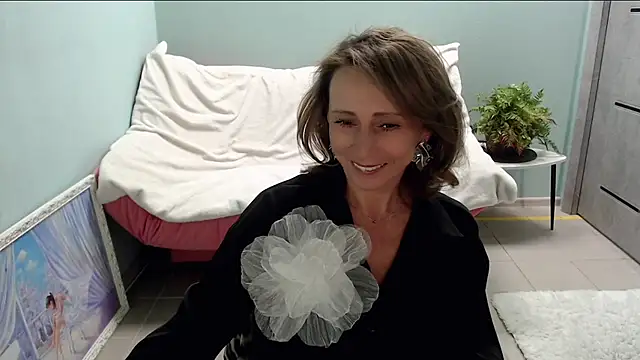 Snapshot of HornyMilf_777 chatting on 03.10.25 HornyMilf 777 online show from 03.10.25