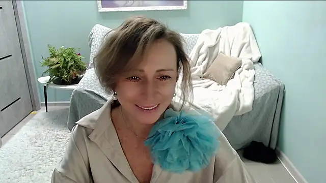 Snapshot of HornyMilf_777 chatting on 03.17.25 HornyMilf 777 online show from 03.17.25