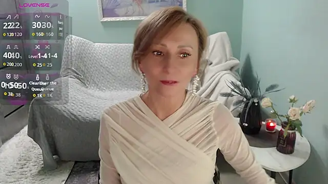 Snapshot of HornyMilf_777 chatting on 09.10.25 HornyMilf 777 online show from 09.10.25
