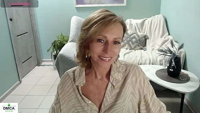 Snapshot of HornyMilf_777 chatting on 07.04.26 HornyMilf 777 online show from 07.04.26