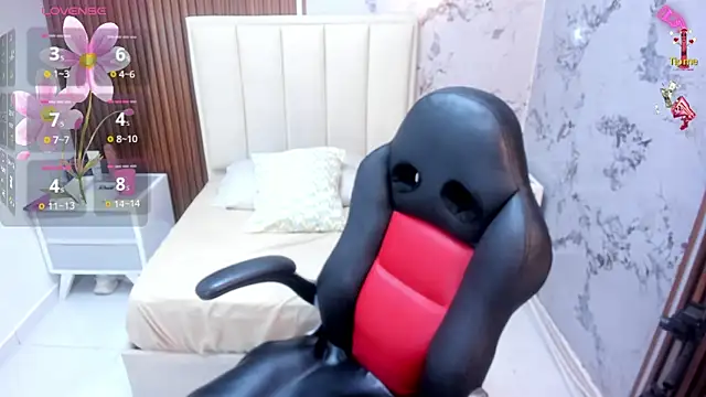 Snapshot of MILEY_JOAS2 chatting on 02.11.26 MILEY JOAS2 online show from 02.11.26