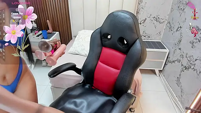 Snapshot of MILEY_JOAS2 chatting on 02.19.26 MILEY JOAS2 online show from 02.19.26