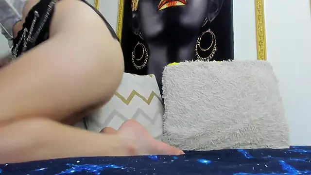 Snapshot of CandyQueenGold chatting on 01.20.25 CandyQueenGold online show from 01.20.25