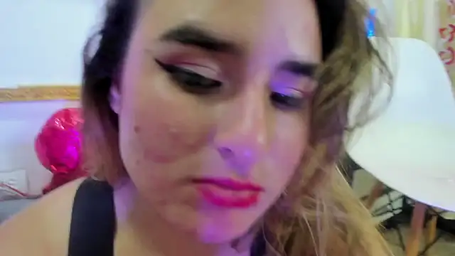 Snapshot of CandyQueenGold chatting on 02.16.25 CandyQueenGold online show from 02.16.25