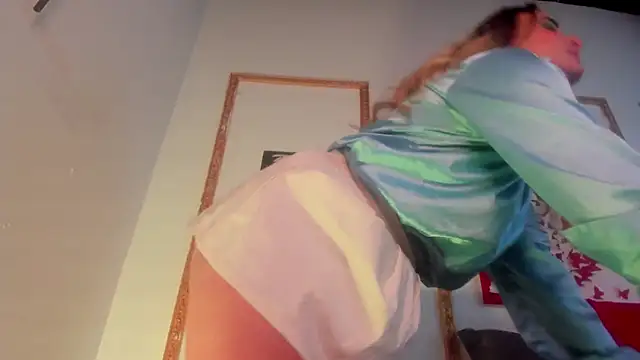 Snapshot of CandyQueenGold chatting on 03.03.25 CandyQueenGold online show from 03.03.25