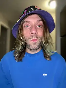 4kUsh2Fashion0 online show from 12.23.24