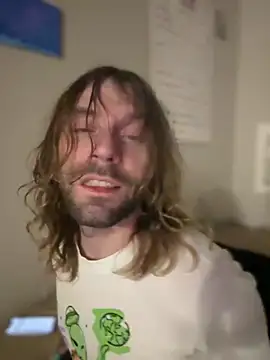 4kUsh2Fashion0 online show from 01.23.25