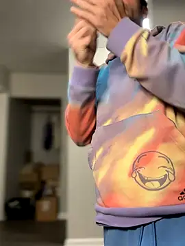 4kUsh2Fashion0 online show from 10.20.25