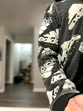 4kUsh2Fashion0 online show from 11.05.25