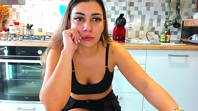 EveEvian online show from 10.11.25