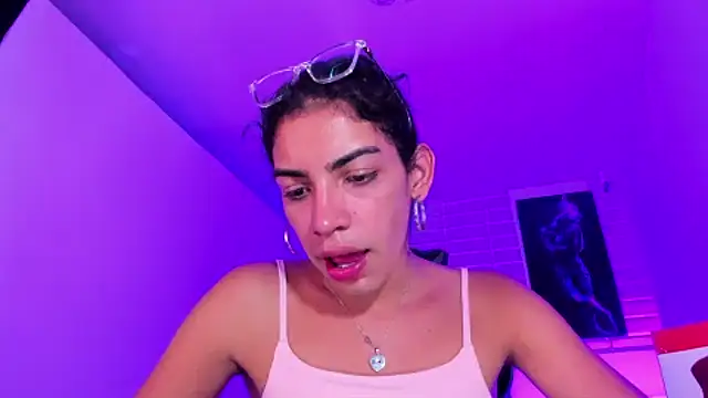 Alahia Rodriguez online show from 02.12.25